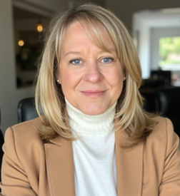 photo of Julie Shelton